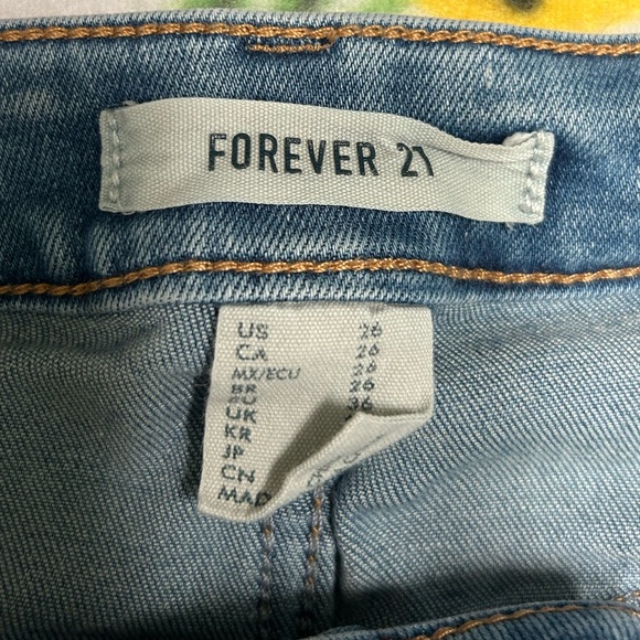 Forever 21 Slightly Distressed Jeans - Picture 4 of 4